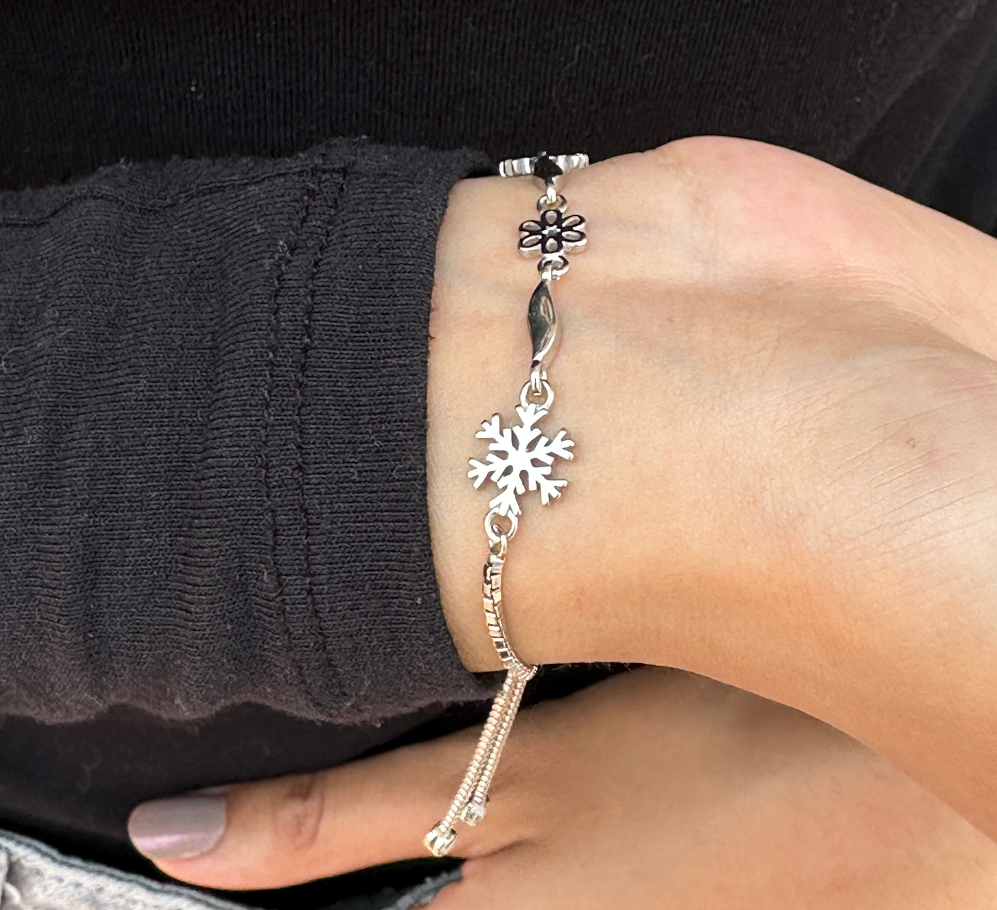 Sparkling Flower Silver Bracelet