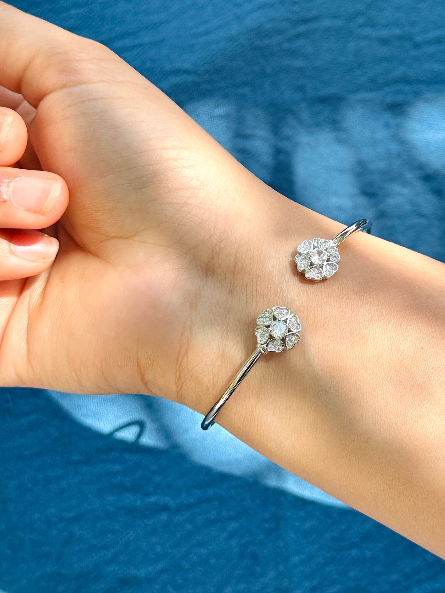 Elegant Silver Floral Kada