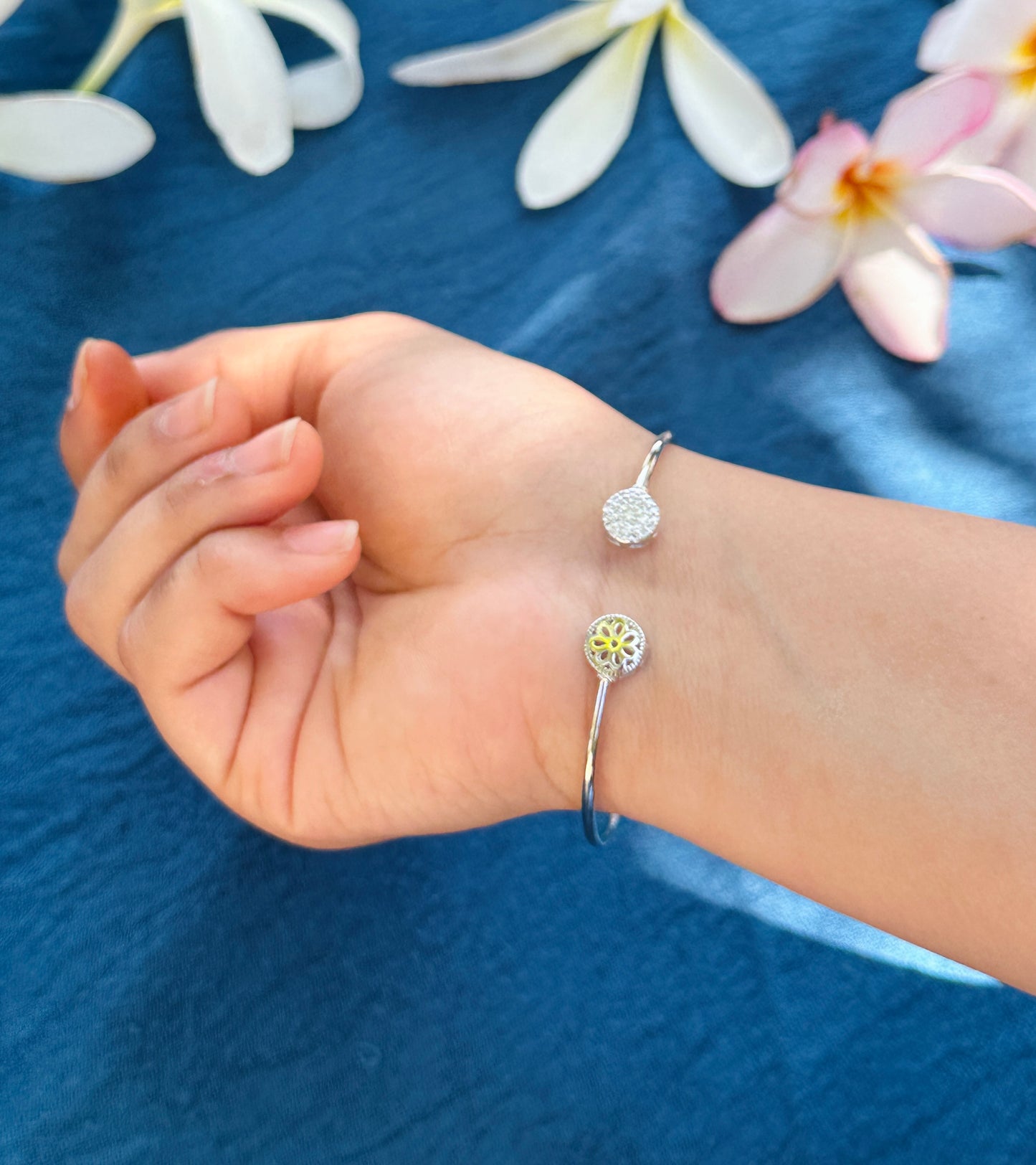 Dazzling Dual-Tone Silver Kada