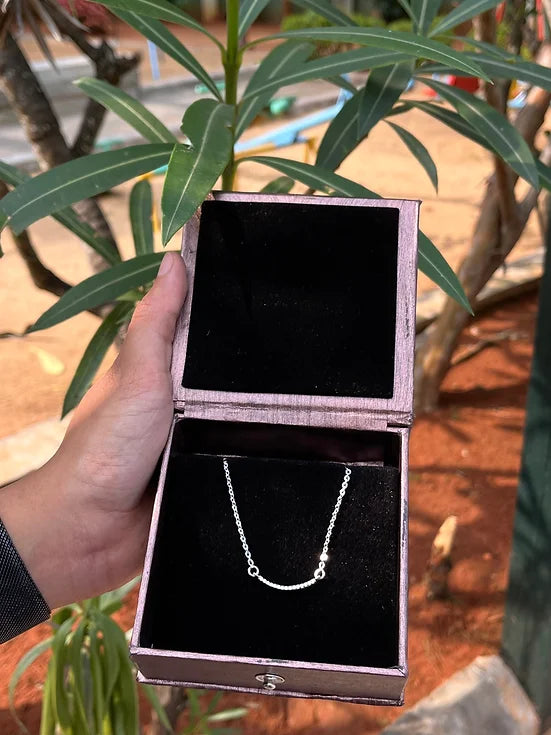 Simply Sleek Silver Necklace