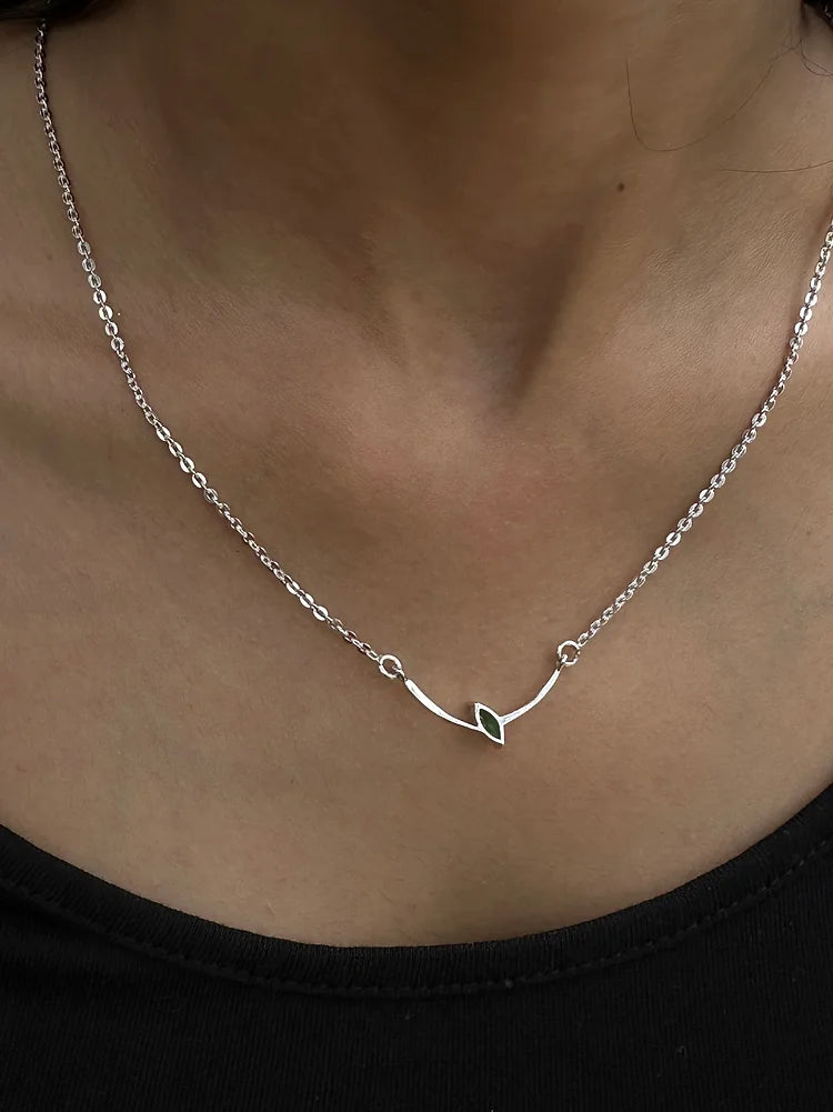 Emerald Stoned Silver Necklace