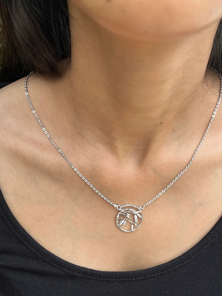 Serene Silver Entwined Necklace