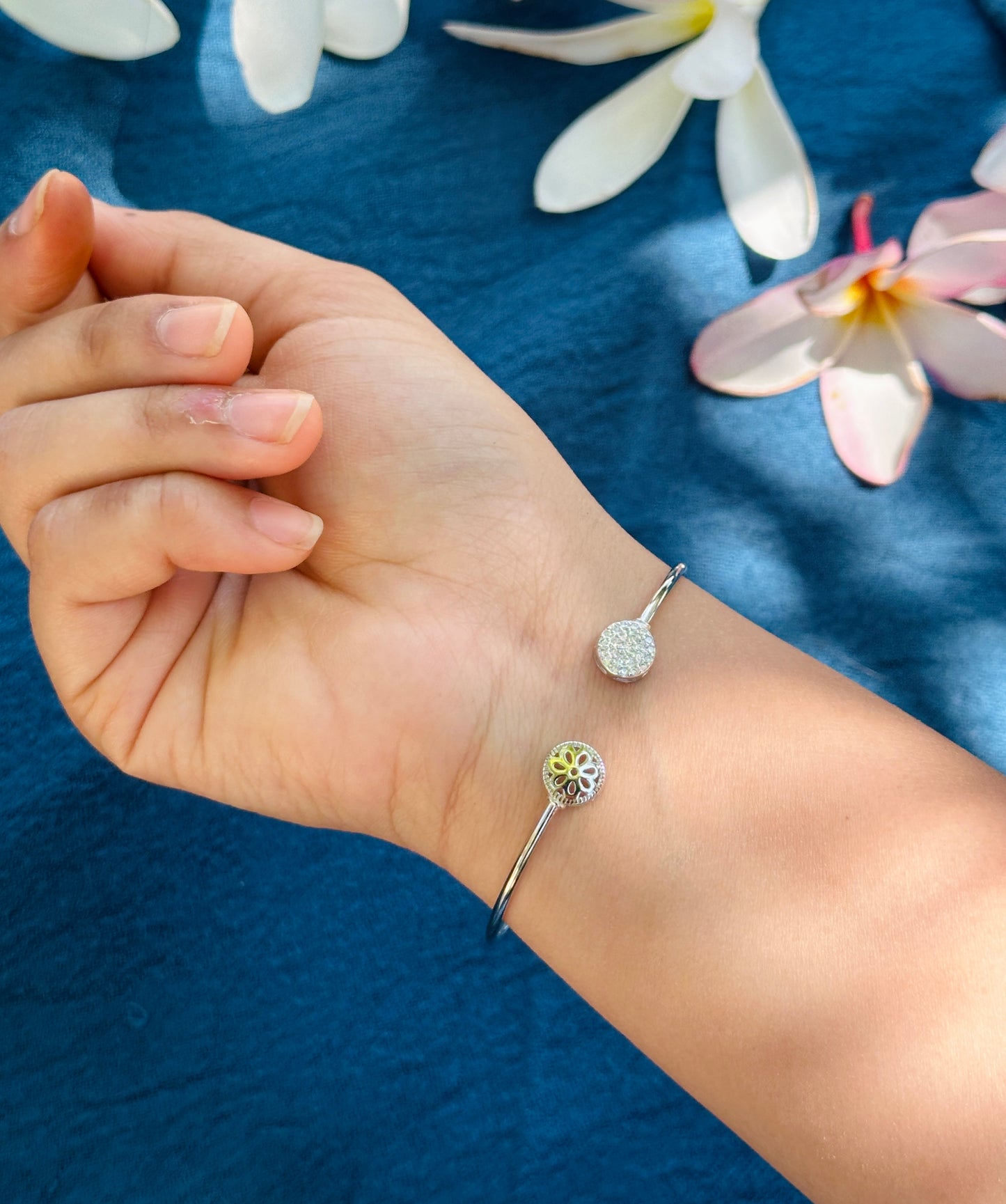 Dazzling Dual-Tone Silver Kada