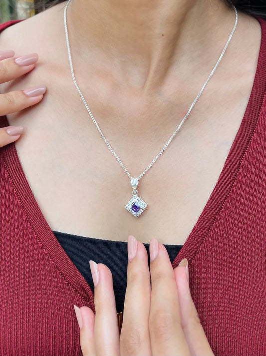 Silver Necklace With Purple type Charming Stone