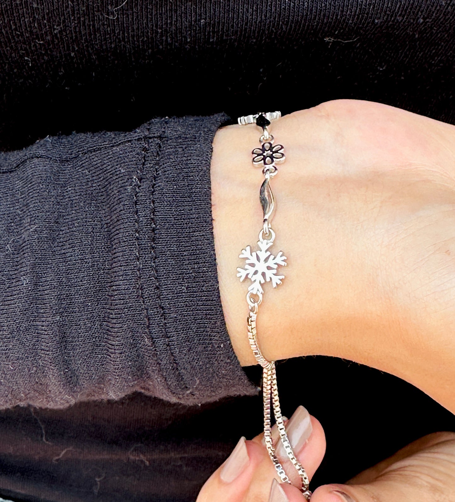 Sparkling Flower Silver Bracelet