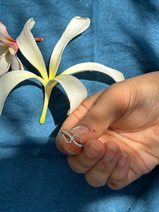 Delicate Stylish Silver Ring
