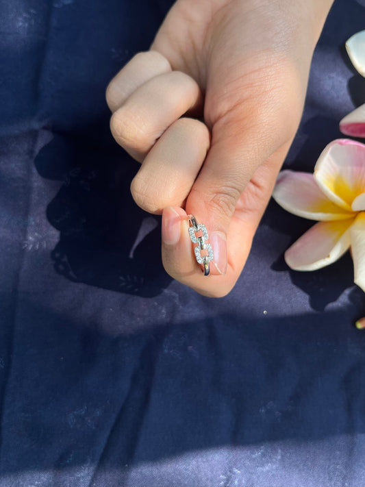 Sleek Silver Ring