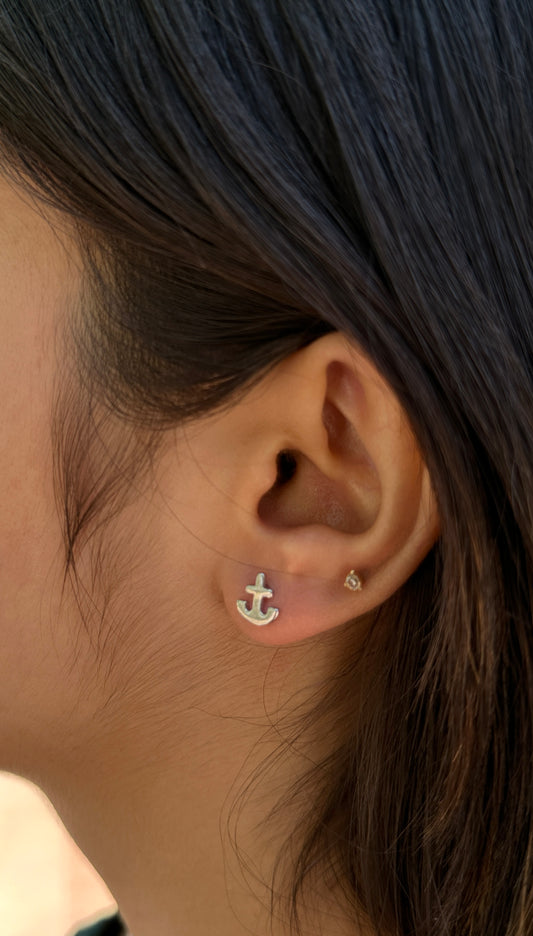 Minimalist Anchor Stud Earrings