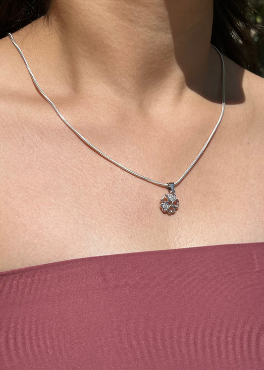 The Silver Leaf Necklace