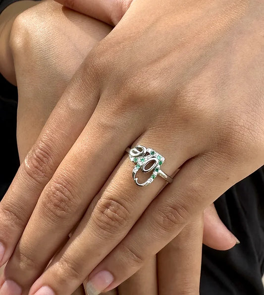 Twinkling Emerald Silver Ring