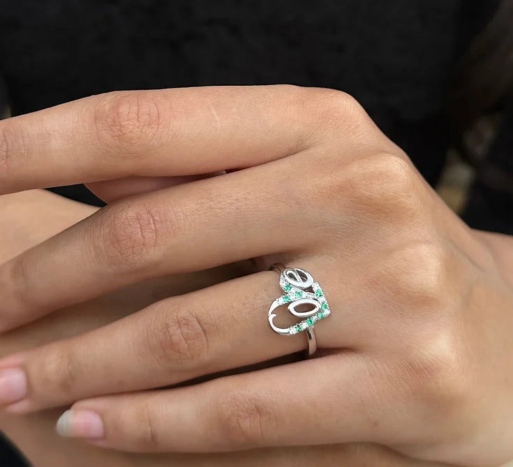 Twinkling Emerald Silver Ring