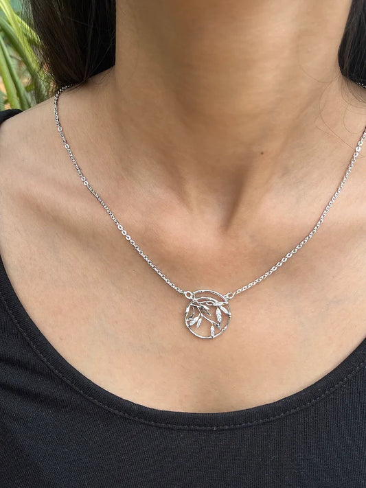 Serene Silver Entwined Necklace